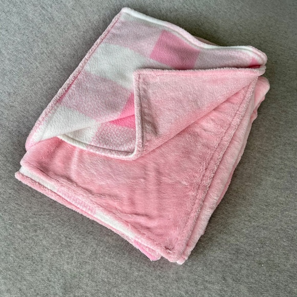 Pink Fleece Double-Sided Throw-Blanket - Picture 2 of 9